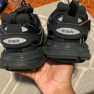 Balenciaga track “black”